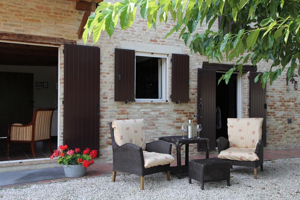Casa Sorgente Bed and Breakfast San Costanzo Exteriör bild