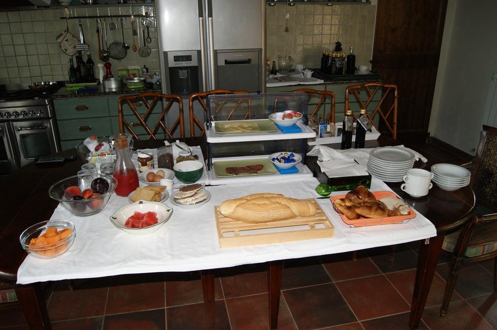 Casa Sorgente Bed and Breakfast San Costanzo Rum bild